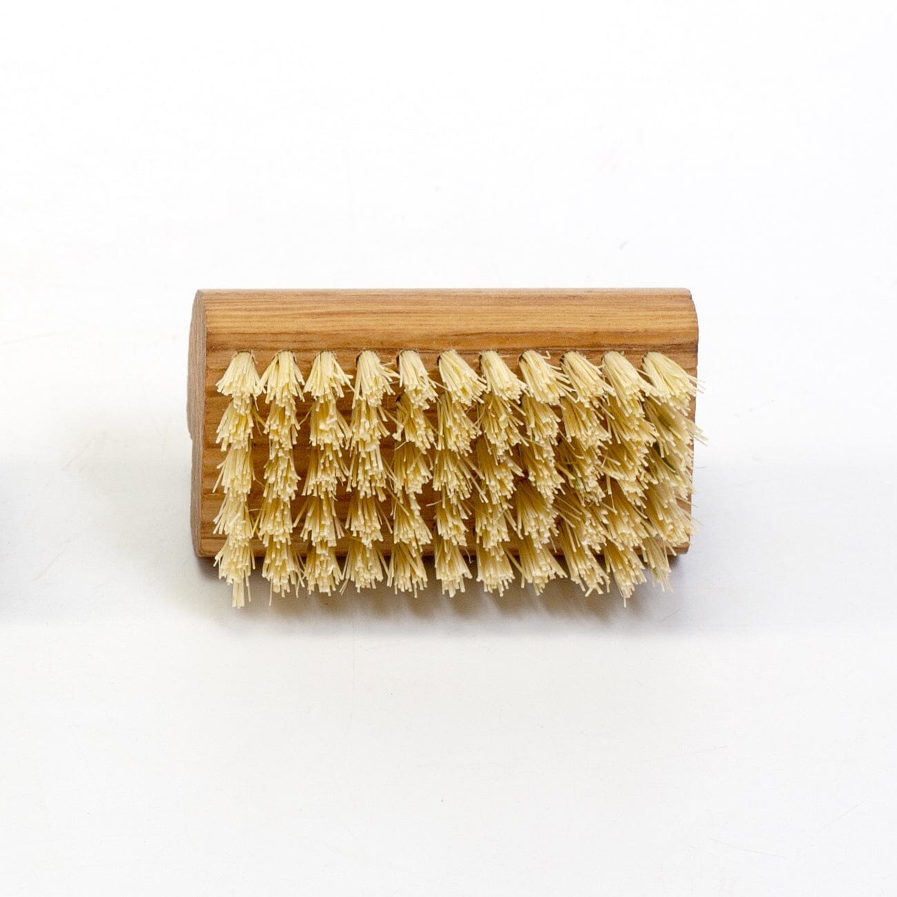 Fendrihan Oak Wood Nail Brush with Pure or Tampico Bristles - Made in Germany Nail Brush Fendrihan