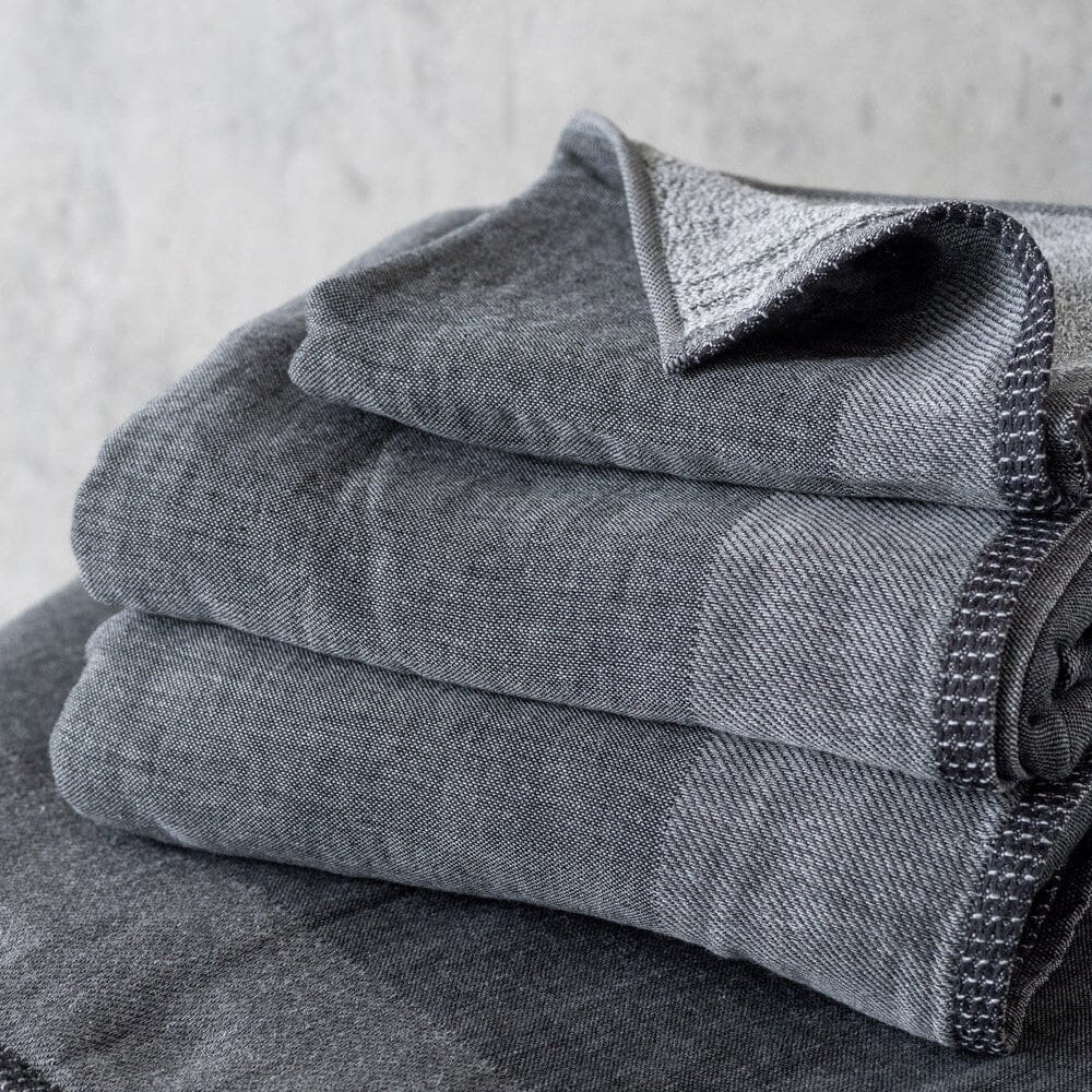 Uchino Zen Charcoal Gauze & Pile Odour Eliminating Towel Towel Uchino