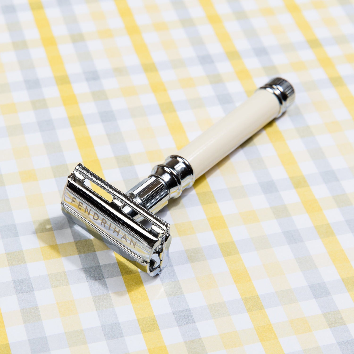 Fendrihan Butterfly Safety Razor, Faux Ivory Handle Double Edge Safety Razor Fendrihan