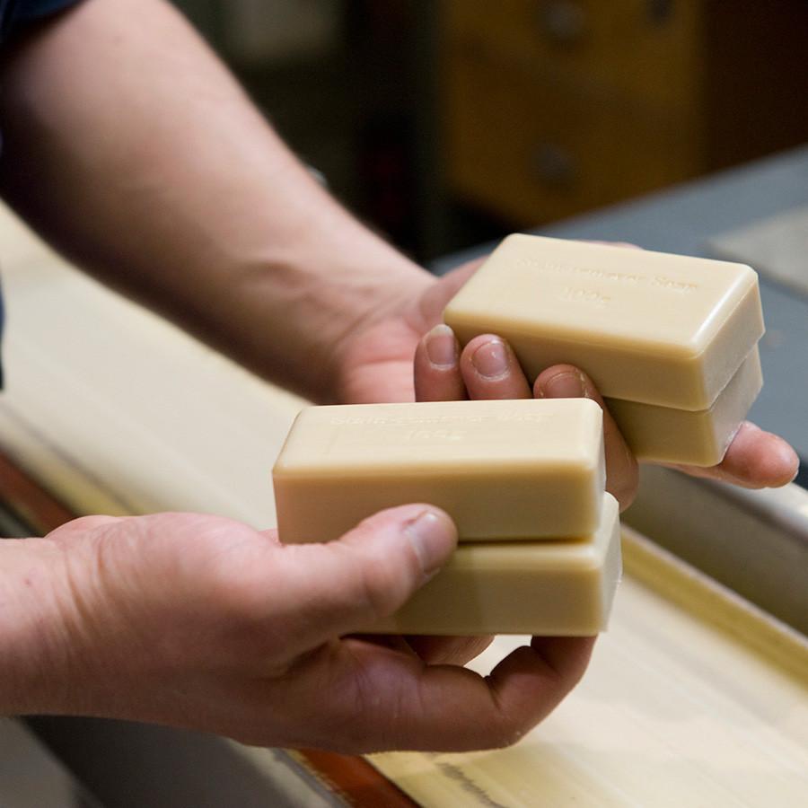 Klar's Classic Gentlemen's Soap, Hand Size Body Soap Klar Seifen