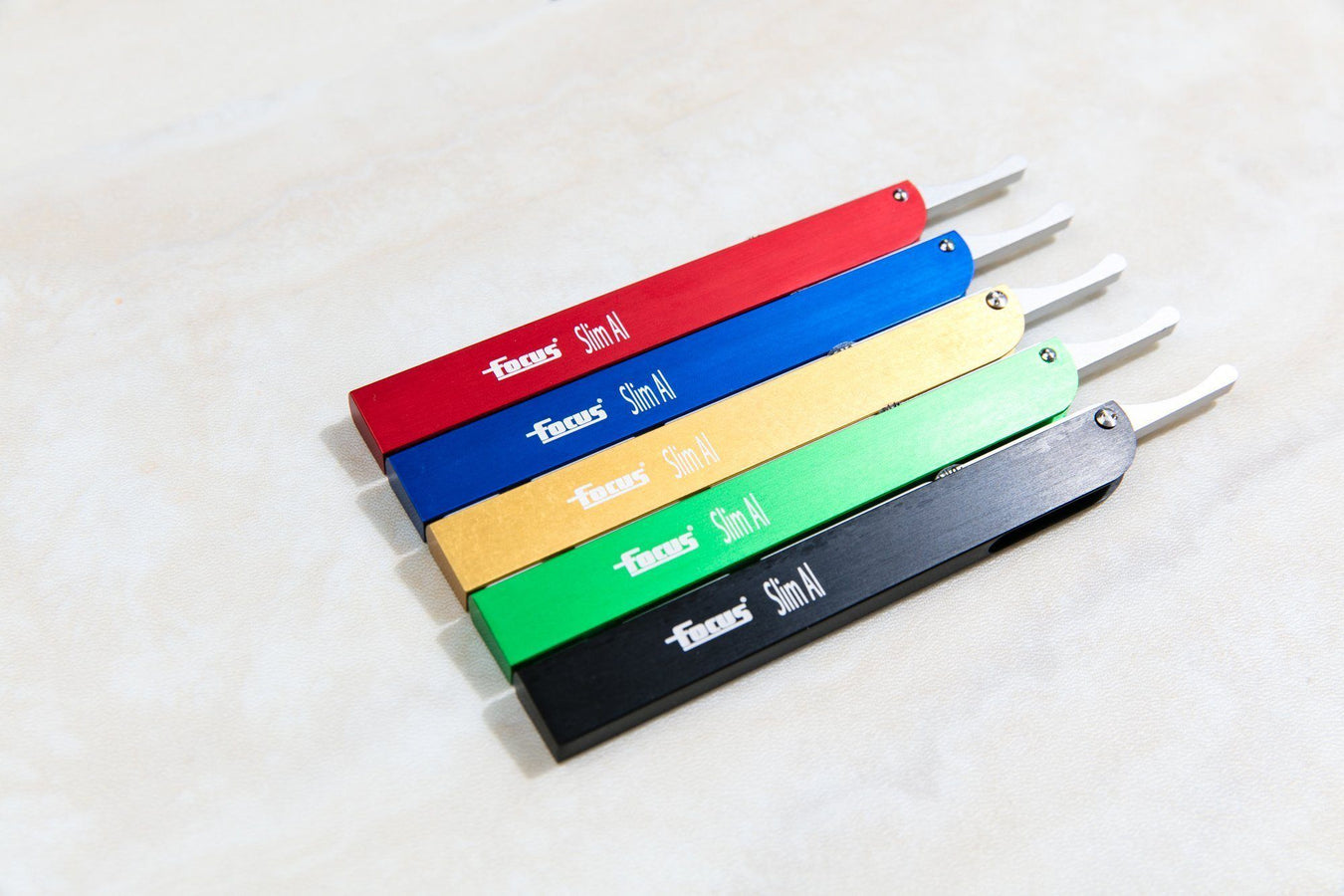 Straight Razors With Replaceable Blades