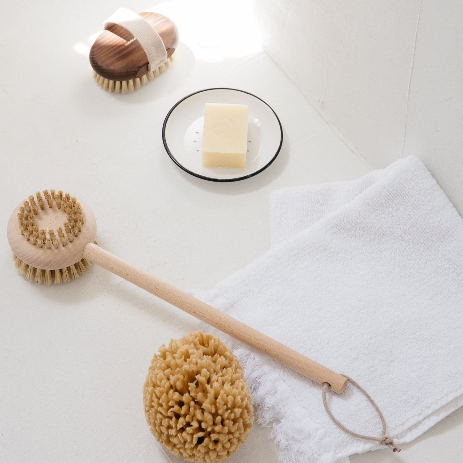 Andrée Jardin Handled Bath and Body Brush Bath Brush Andrée Jardin 