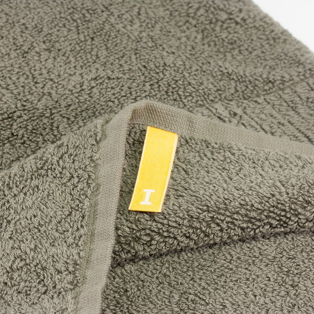 Ikeuchi Organic 330 Cotton Shower Towel, Dark Grey Bath Towel Ikeuchi 
